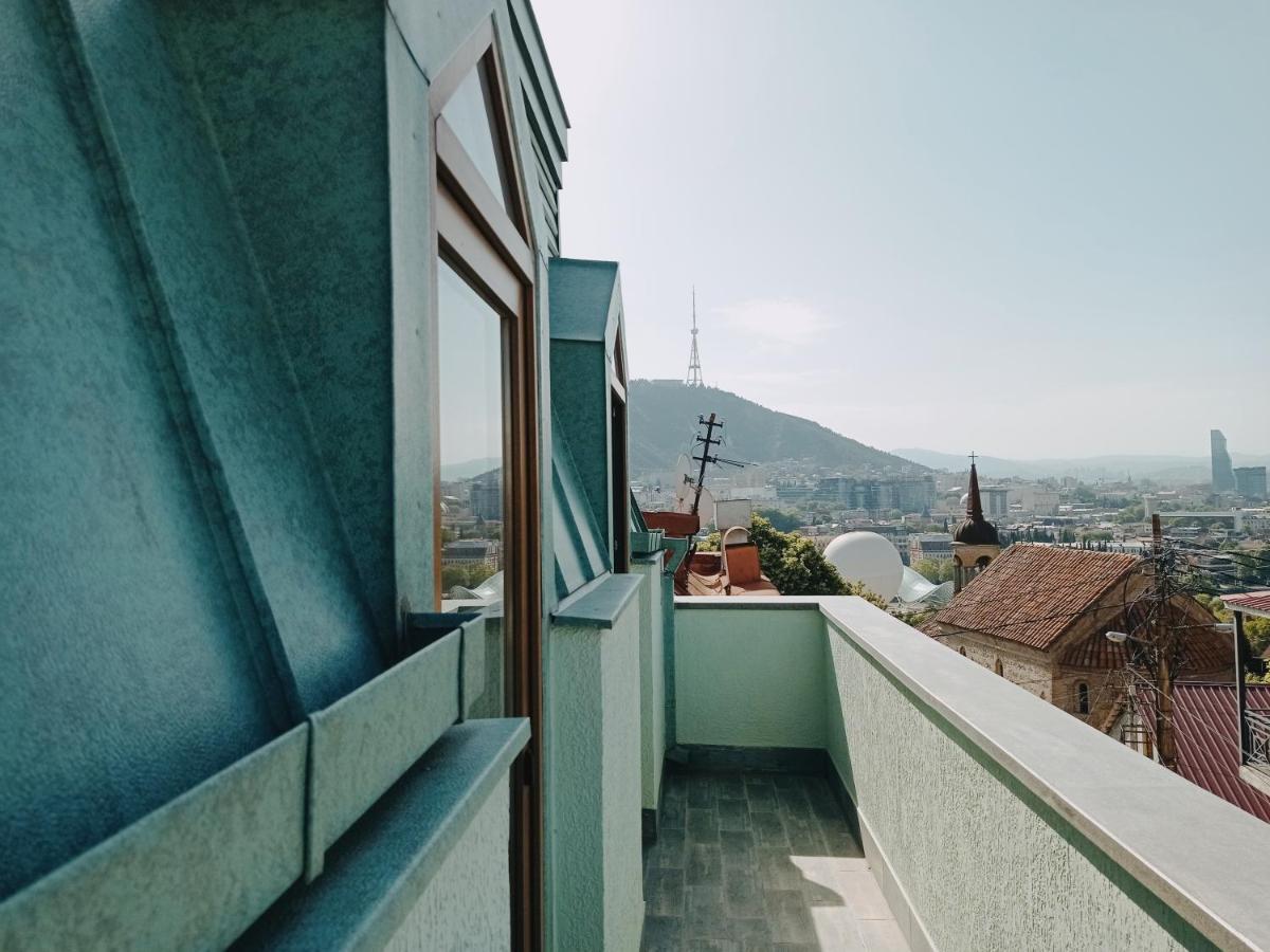 Hotel Four Brothers Тбилиси Экстерьер фото