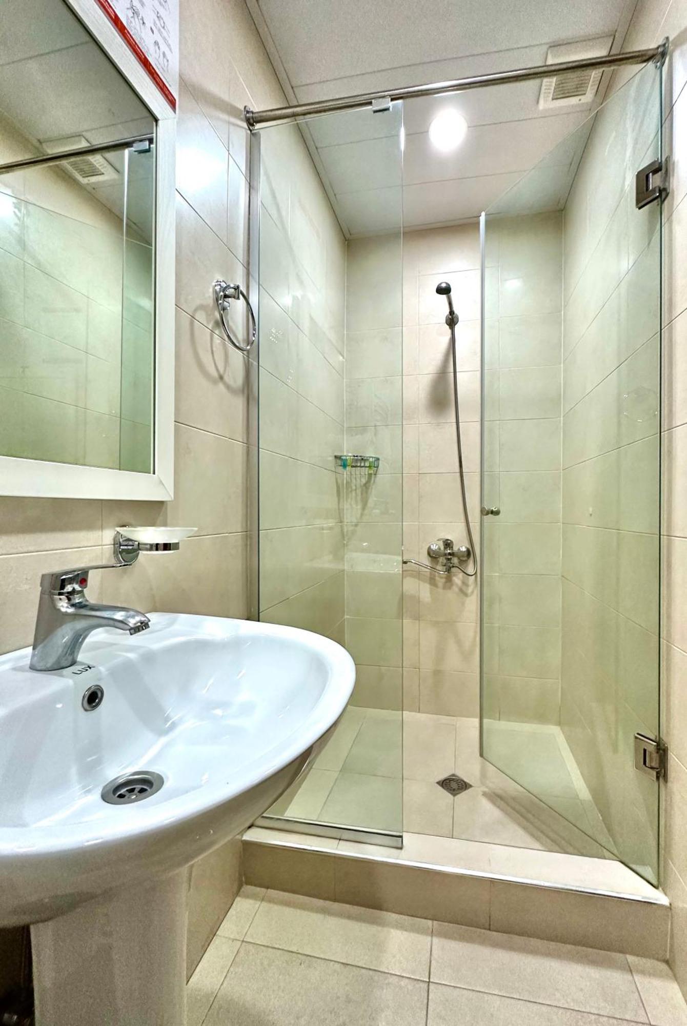 Hotel Four Brothers Тбилиси Экстерьер фото