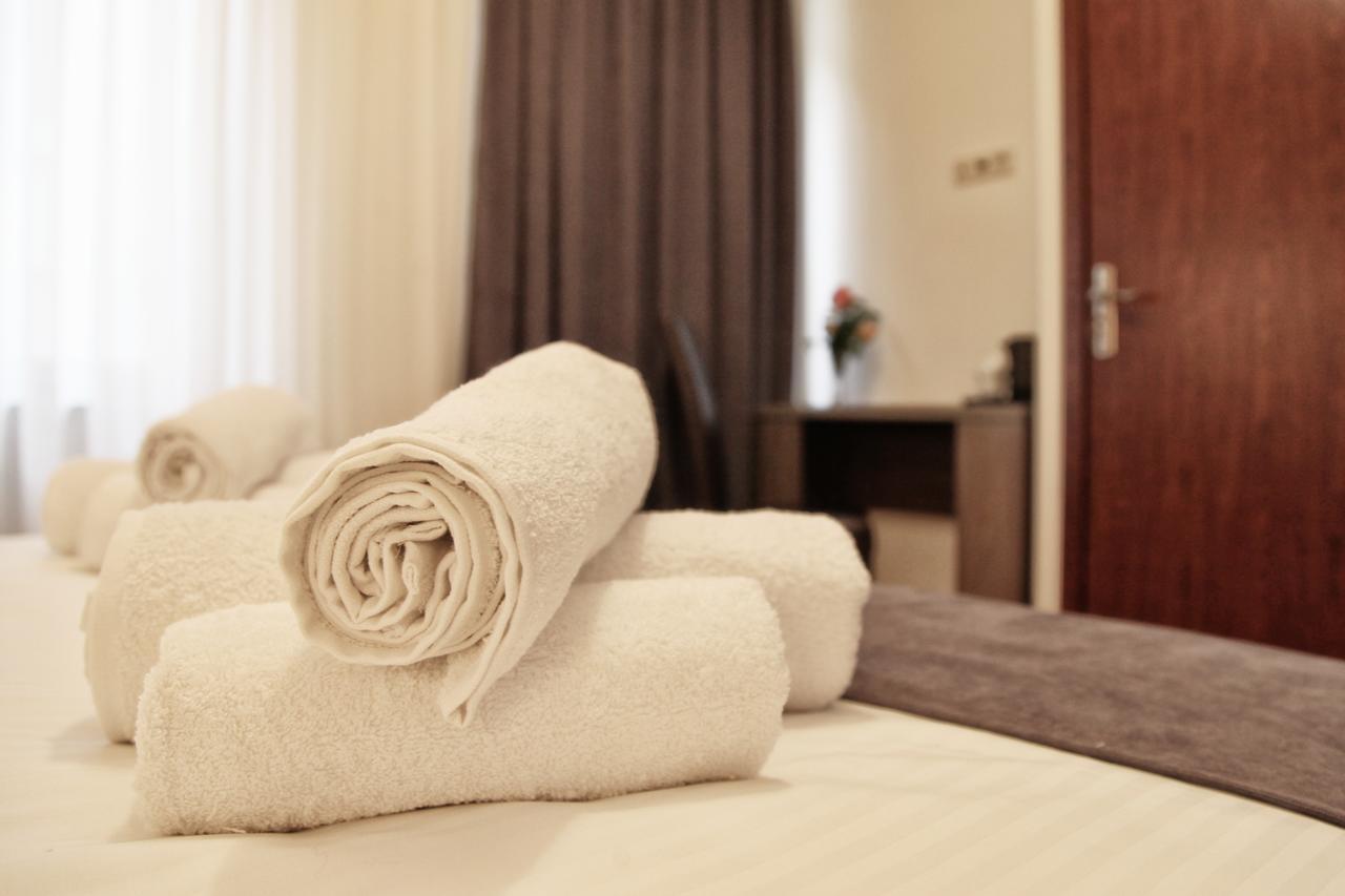Hotel Four Brothers Тбилиси Экстерьер фото