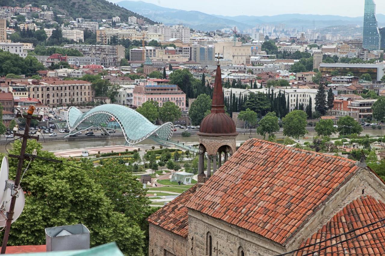 Hotel Four Brothers Тбилиси Экстерьер фото