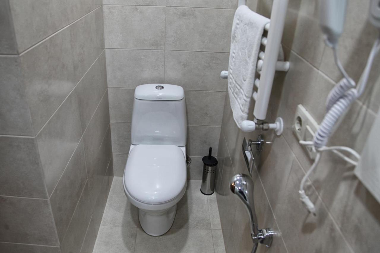 Hotel Four Brothers Тбилиси Экстерьер фото